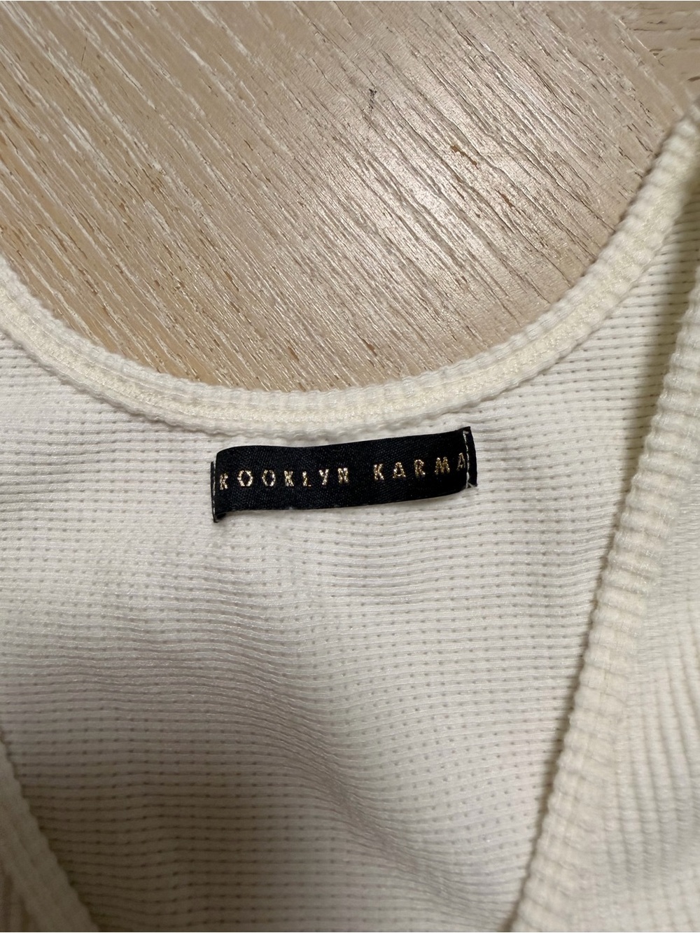 Cream Ribbed Knot-Front V-Neck Tank Top - Picture 3 of 4